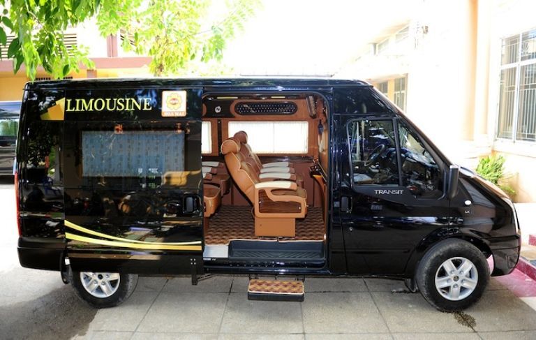 Private Limousine Vehicle from Ho Chi Minh City to Vinh Long